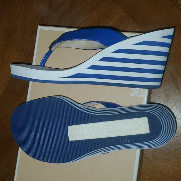 MICHAEL Michael Kors Cobalt Judy Wedge Thong Sandal Size 7.5 - Picture 10 of 12